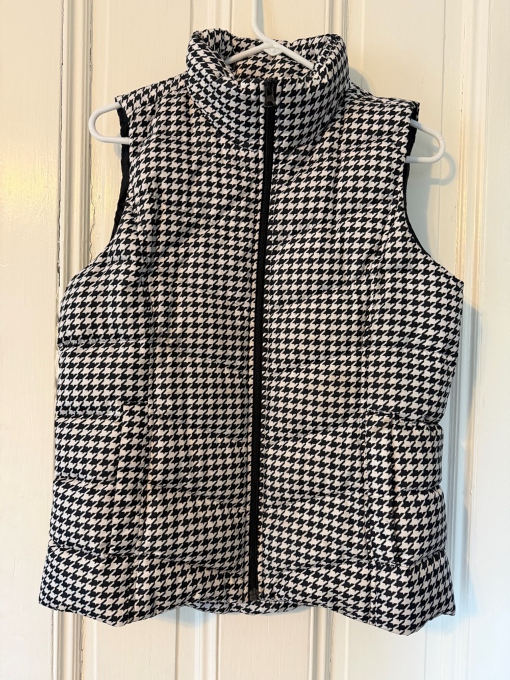Lands' End Black & White Houndstooth Quilted Vest - Picture 7 of 9